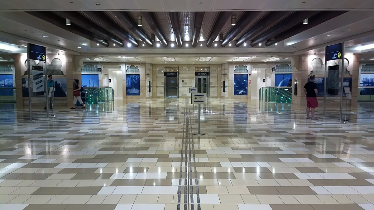 Al Ras metro station, Dubai